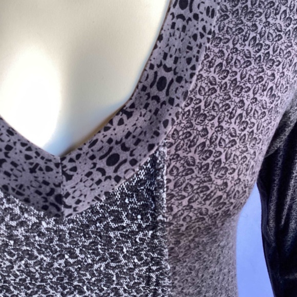 Akela Key Charcoal Subtle Animal Print Tunic Dress - Picture 4 of 6